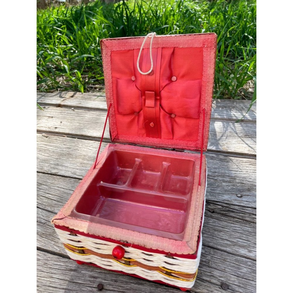 Vintage raffia straw Small Sewing Box Retro Red - Picture 10 of 15